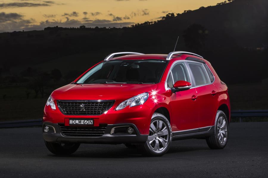  Peugeot 2008 2017 года  (AU) (фото 2 из 16)